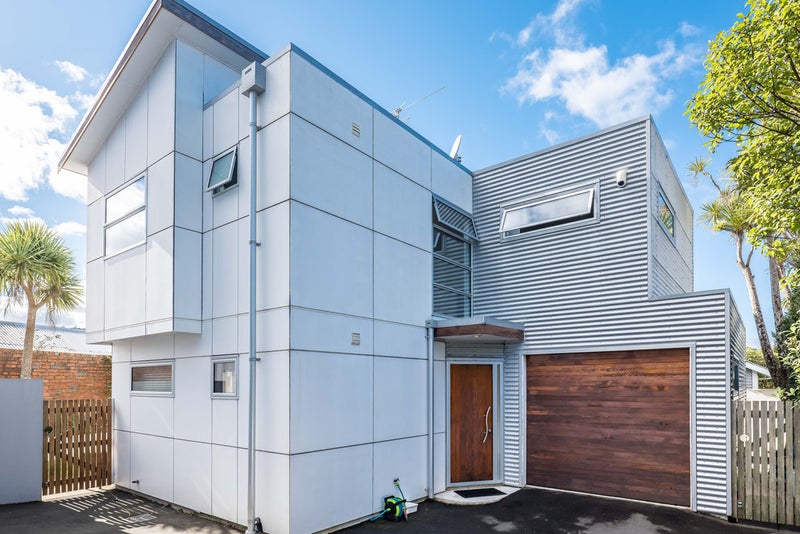 18B Cashmere Avenue, Khandallah, Wellington - Carousel 1