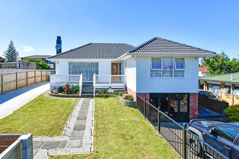 28 Wayne Drive, Mangere, Auckland - Carousel 1
