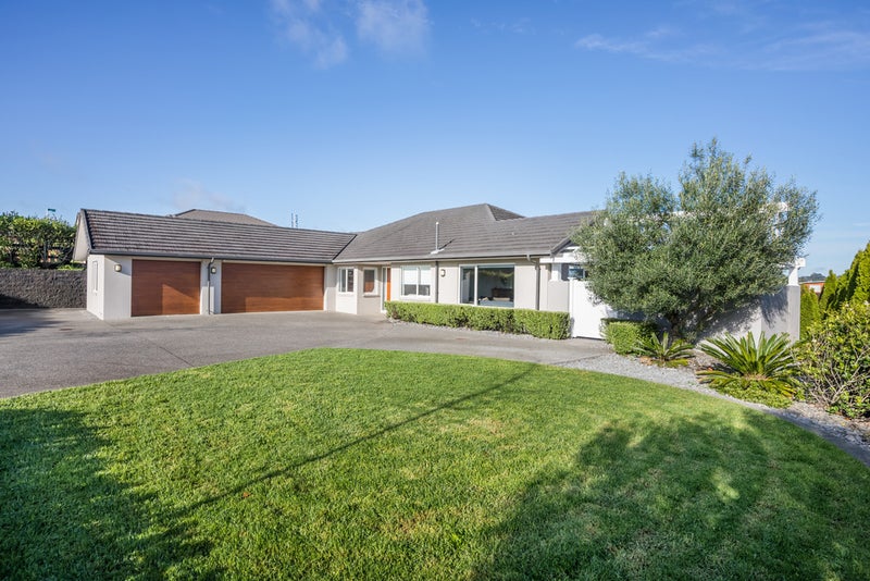42 Sovereign Street, Flat Bush, Auckland - Carousel 2