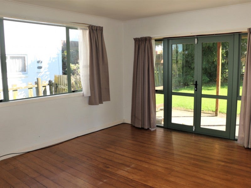 9 Greers Road, Weymouth, Auckland - Carousel 2