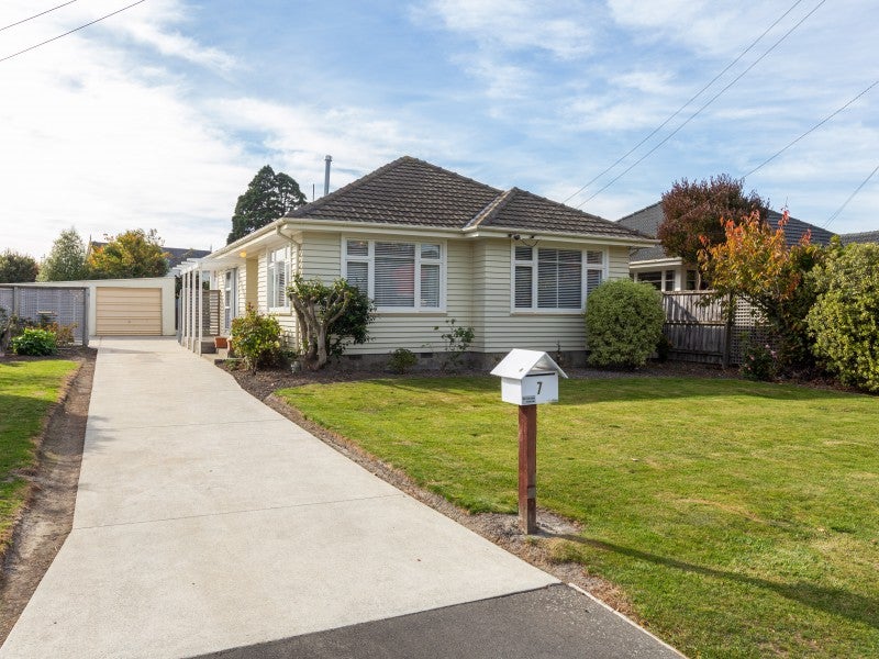 7 Waters Street, Hoon Hay, Christchurch - Carousel 1