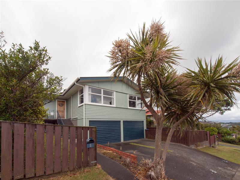 8 Lomita Road, Johnsonville, Wellington - Carousel 1