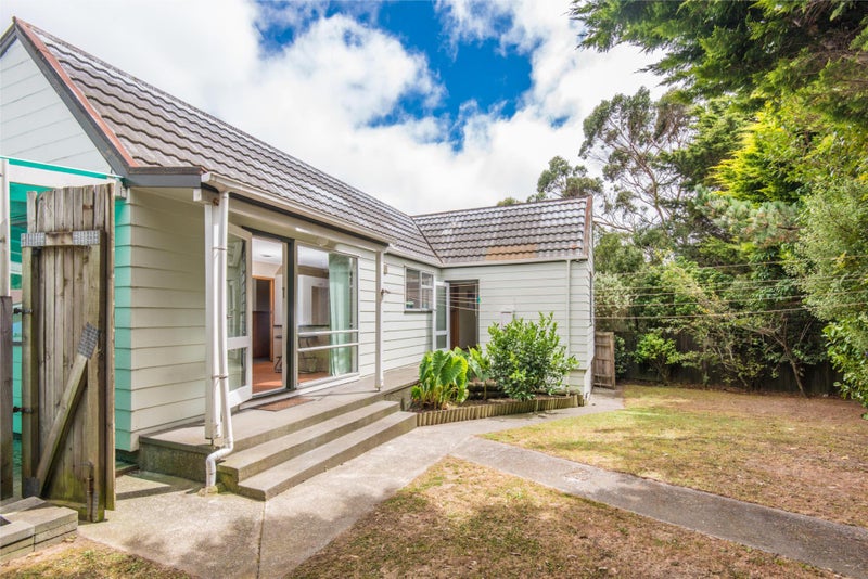 6 Calypso Street, Grenada North, Wellington - Carousel 1