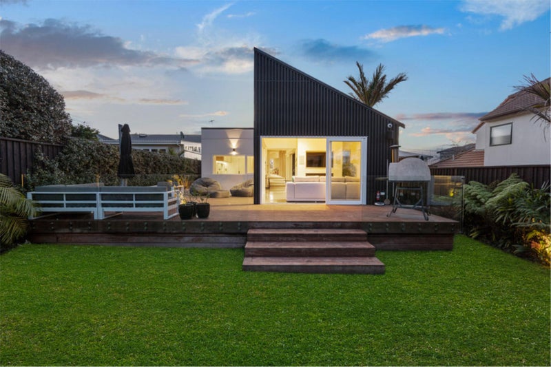 33 Finch Street, Morningside, Auckland - Carousel 1