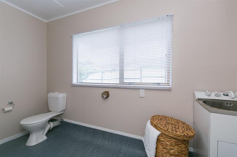 8 Cheltenham Terrace, Newlands, Wellington - Carousel 13