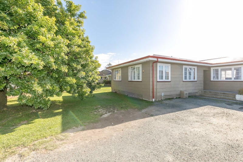 227 Clarkin Road, Fairfield, Hamilton - Carousel 24