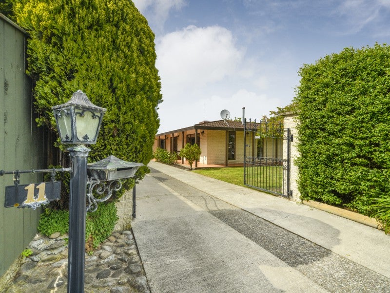 11 Chadwick Place, Highbury, Palmerston North - Carousel 1