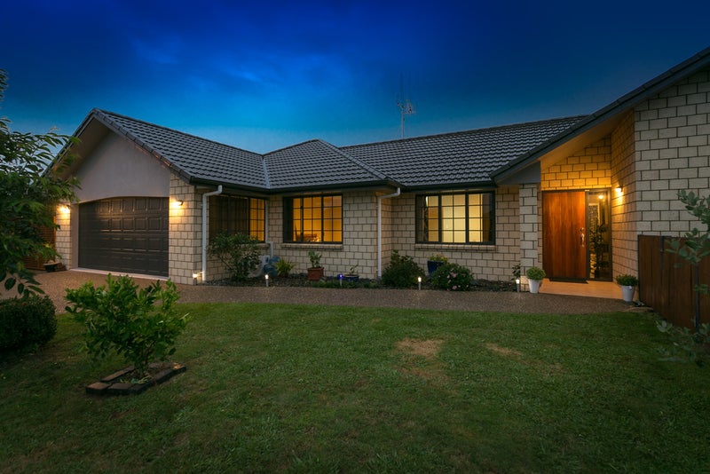 11 Woodham Place, Rototuna North, Hamilton - Carousel 2
