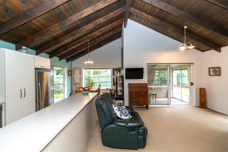 109 Cobham Drive, Hamilton East, Hamilton - Carousel 2