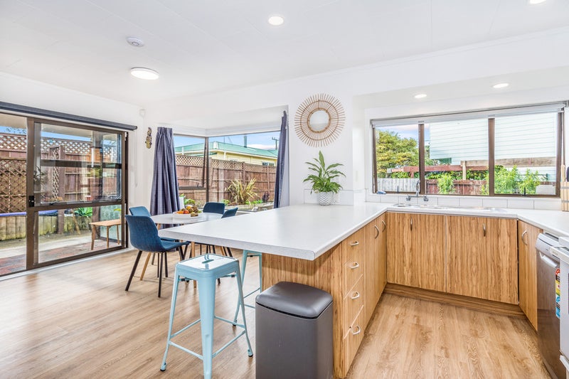 1989 Ngunguru Road, Whangarei - Carousel 1