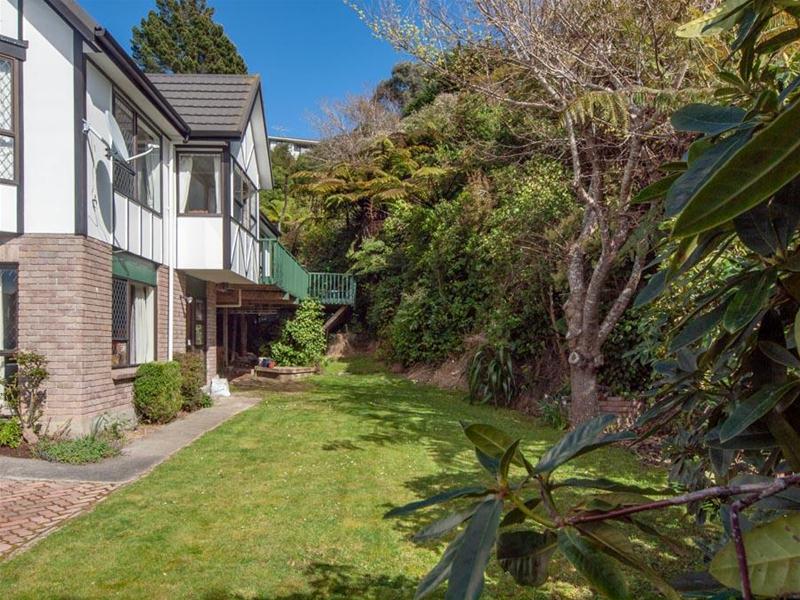 117 Churton Drive, Churton Park, Wellington - Carousel 2