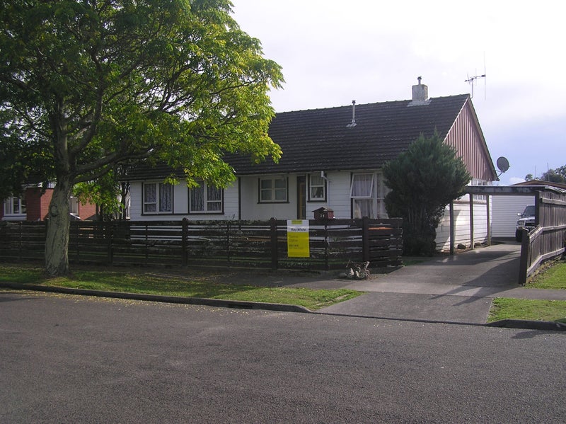 29 Ellesmere Crescent, Highbury, Palmerston North - Carousel 2