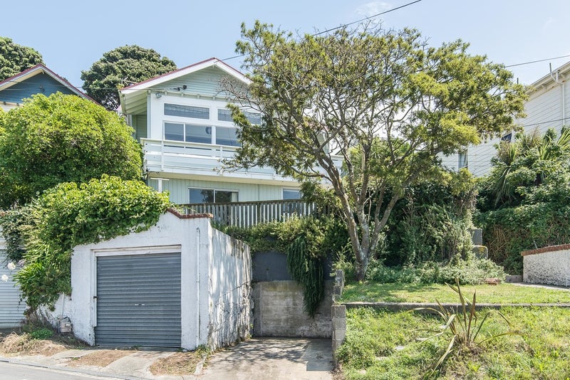 16 Rodrigo Road, Kilbirnie, Wellington - Carousel 1