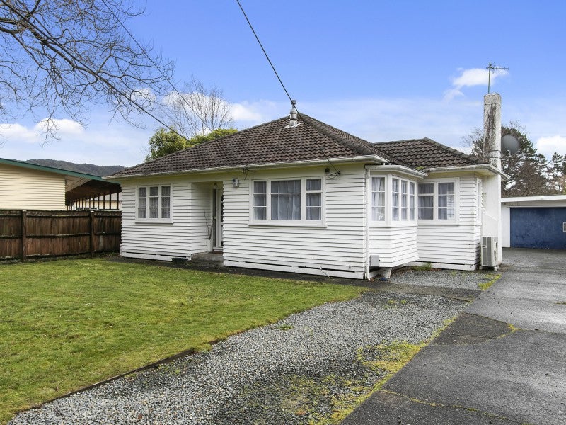 3 Poole Crescent, Wainuiomata, Lower Hutt - Carousel 1