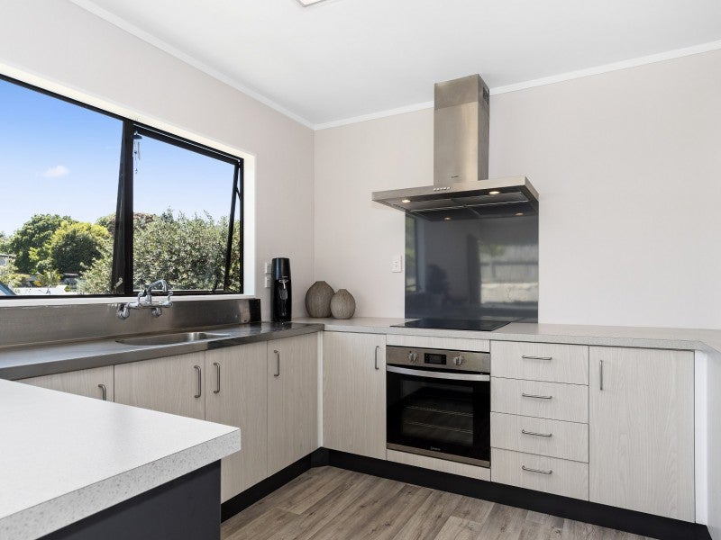 18B Oriana Crescent, Bellevue, Tauranga - Carousel 2