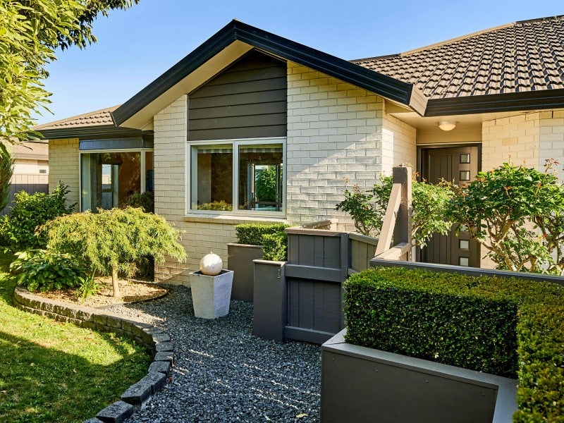 18 Glasgow Street, Trentham, Upper Hutt - Carousel 1