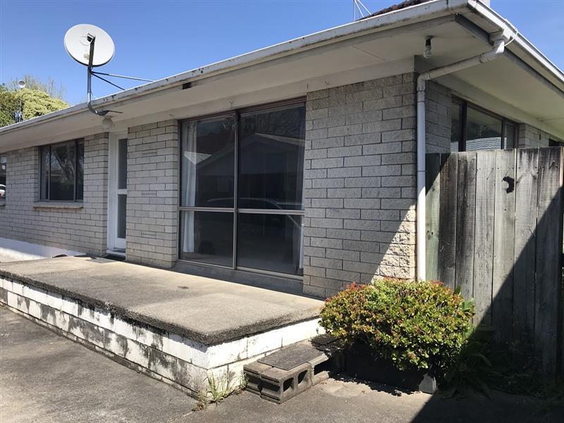 2/14 Woolfield Road, Papatoetoe, Auckland - Carousel 1