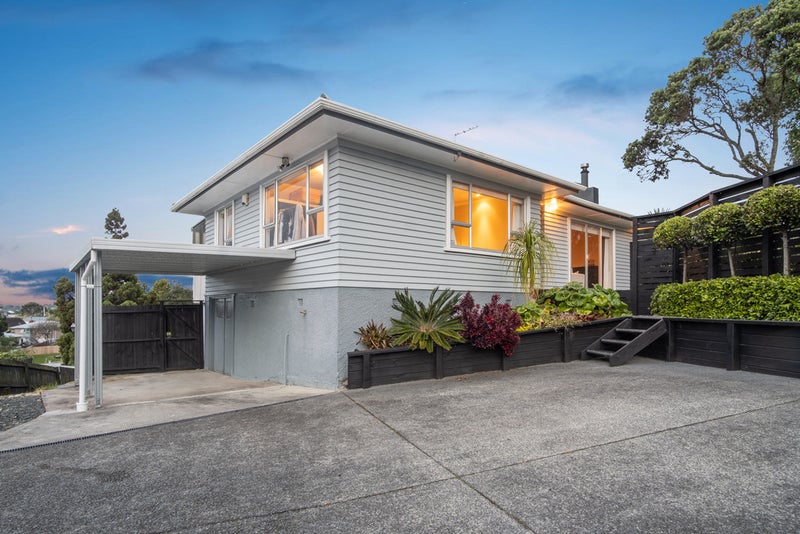 121 Rangatira Road, Beach Haven, Auckland - Carousel 1