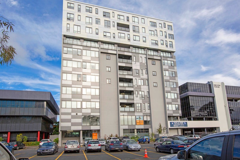 908/17 Putney Way, Manukau, Auckland - Carousel 1