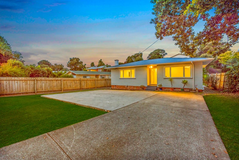 42 Millbrook Road, Henderson, Auckland - Carousel 1
