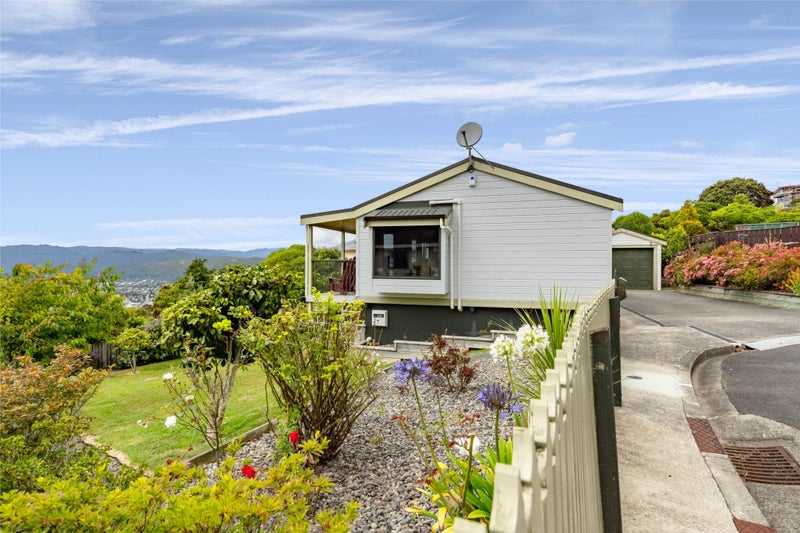 27 Wisteria Grove, Maungaraki, Lower Hutt - Carousel 15