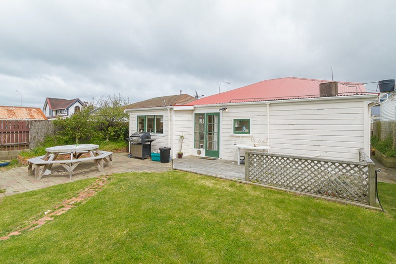 10 Cuba Street, Petone, Lower Hutt - Carousel 20