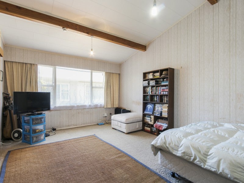 7/52 LEIGHTON AVE, GRACEFIELD, LOWER HUTT - Carousel 2