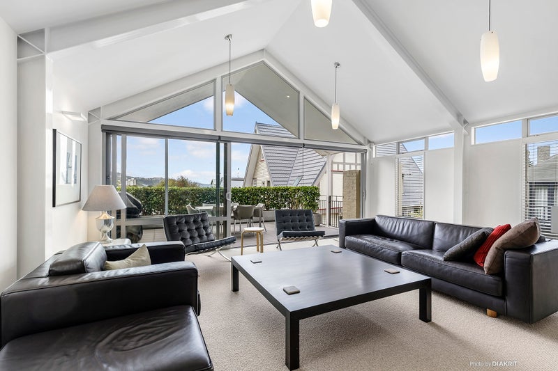 3 Poplar Grove, Thorndon, Wellington - Carousel 2