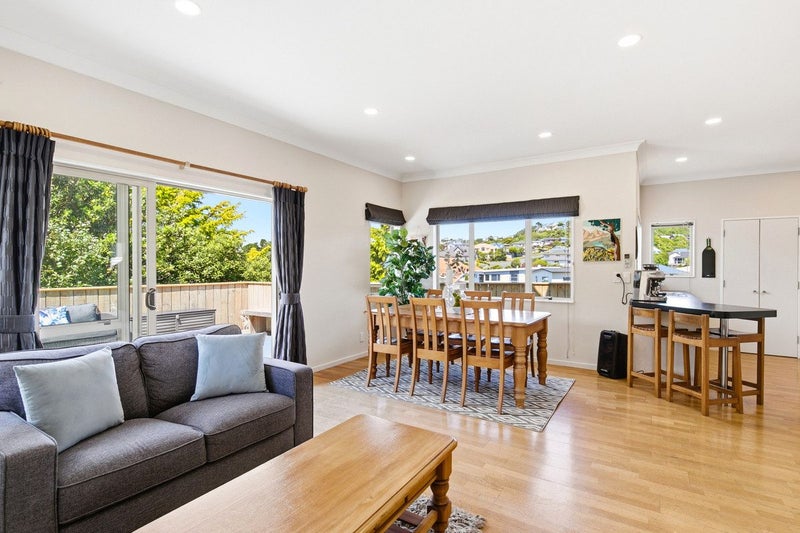 23 Chippenham Grove, Churton Park, Wellington - Carousel 2
