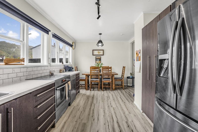 2/23 Eldon Grove, Taita, Lower Hutt - Carousel 2