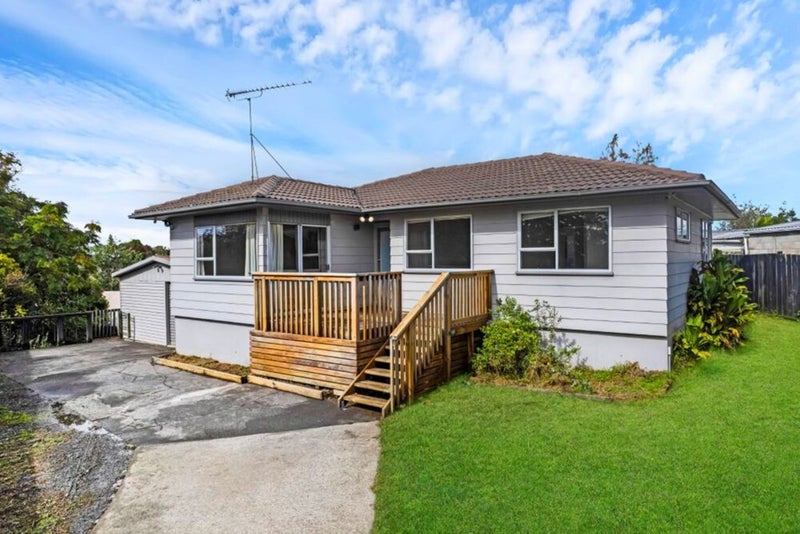 17 Landow Place, Henderson, Auckland - Carousel 1