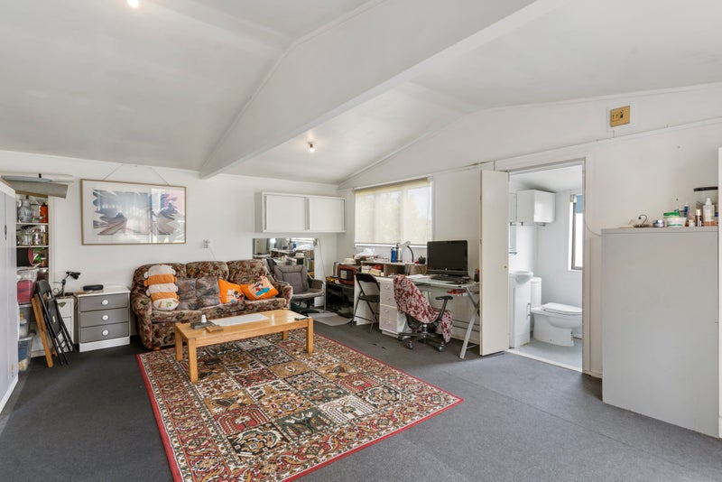 76 Hellyers Street, Birkdale, Auckland - Carousel 2