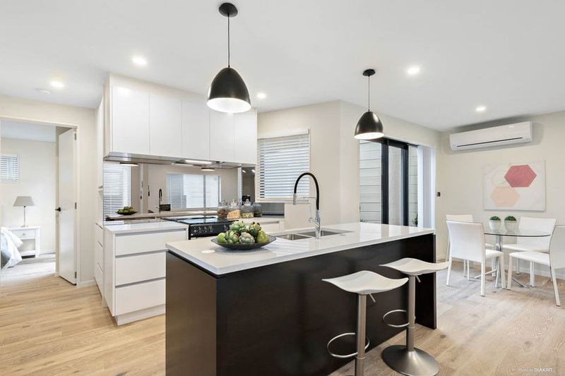 16A Eaton Road, Hillsborough, Auckland - Carousel 2