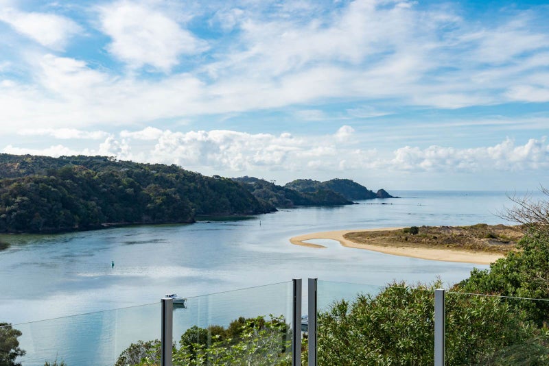 29 Shoebridge Crescent, Ngunguru, Whangarei - Carousel 1