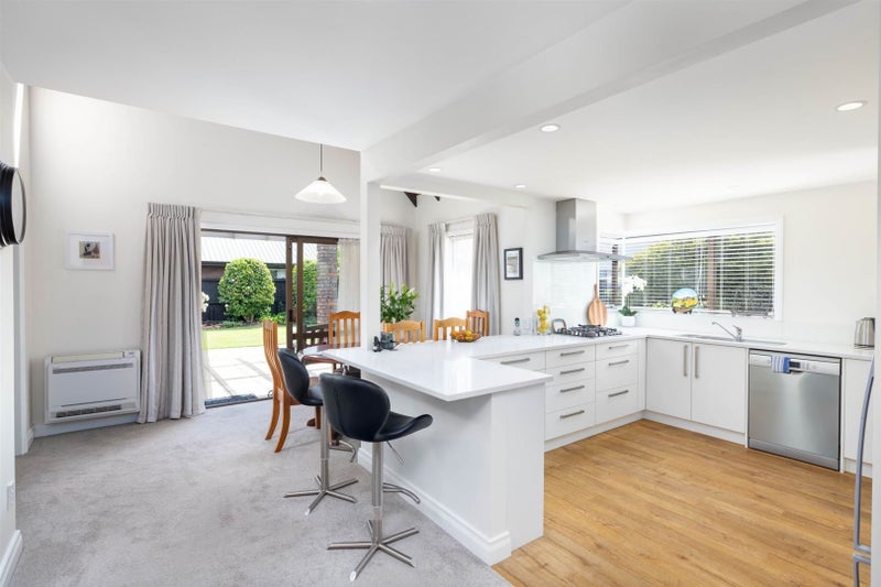 8A Ringwood Place, Avonhead, Christchurch - Carousel 1