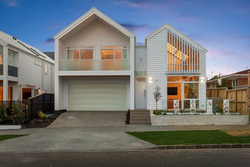 106 Huia Road, Point Chevalier, Auckland - Carousel 1