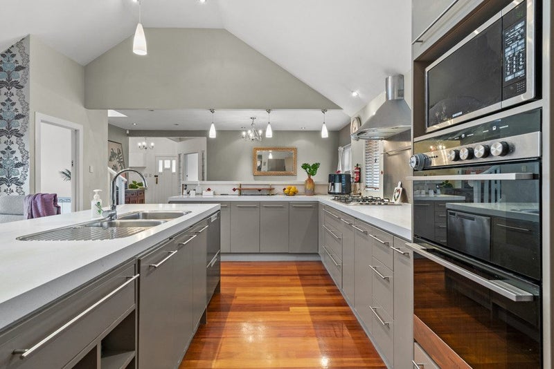 8 Vinter Terrace, Mount Albert, Auckland - Carousel 2