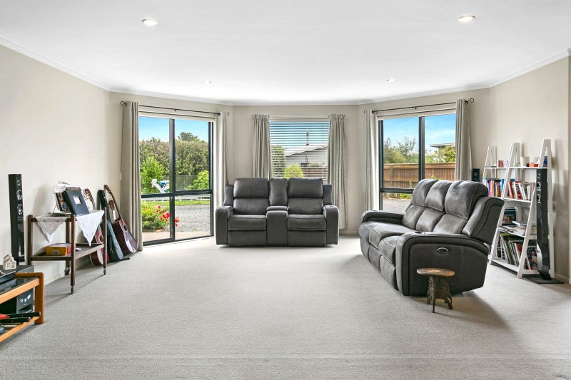 97 Parekaawa Drive, Turangi - Carousel 1