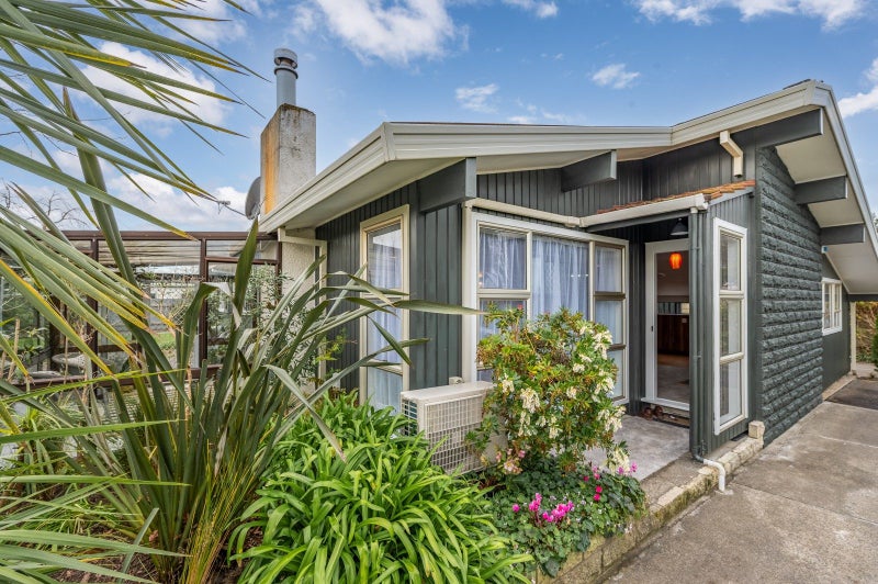 232 Portsmouth Road, Flaxmere, Hastings - Carousel 1