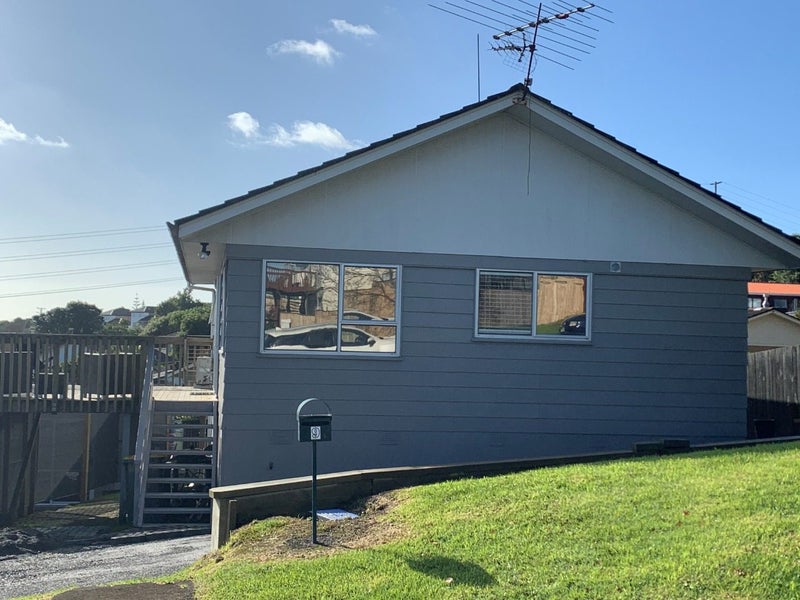 9 Meadowood Drive, Unsworth Heights, Auckland - Carousel 1
