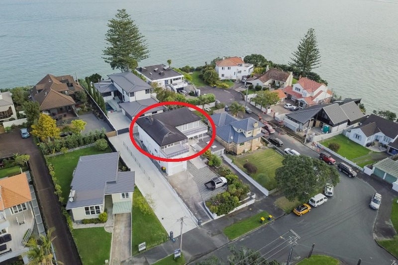 81A Stanley Point Road, Stanley Point, Auckland - Carousel 1