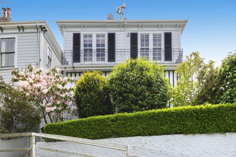 2 North Terrace, Kelburn, Wellington - Carousel 11