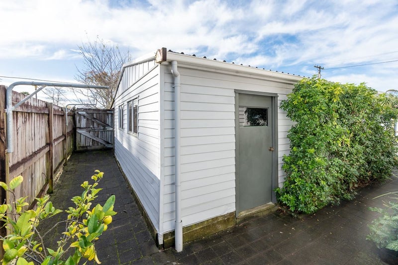 14A Galloway Street, Hamilton East, Hamilton - Carousel 17