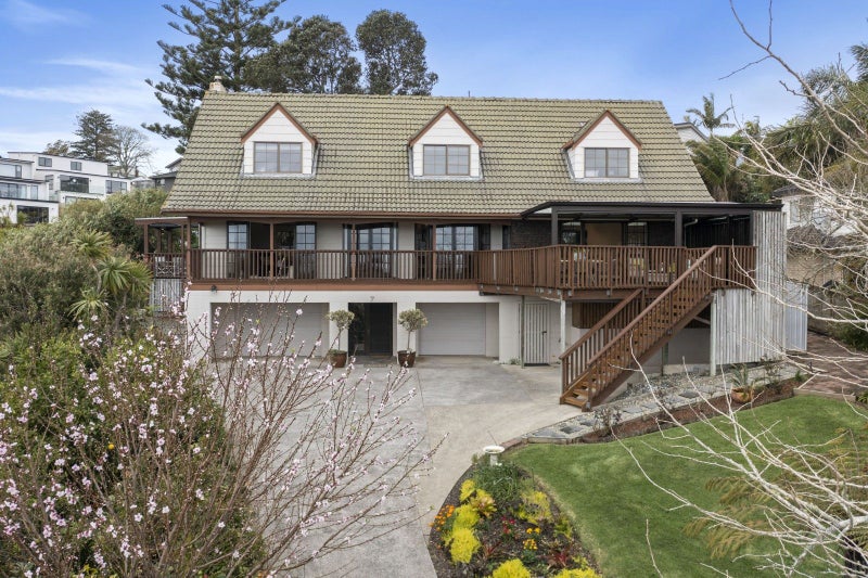 7 Luana Way, Bucklands Beach, Auckland - Carousel 1