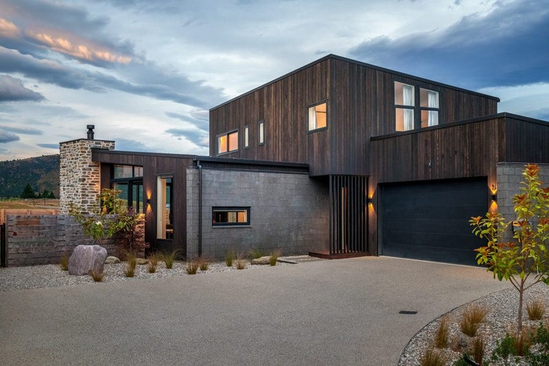 26 Marjon Drive, WANAKA - Carousel 1