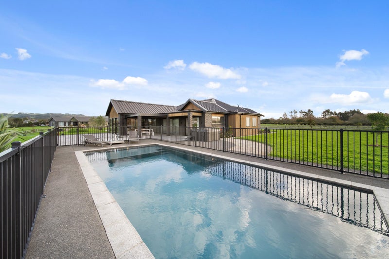 73 Taitaia Lane, Papakura - Carousel 1