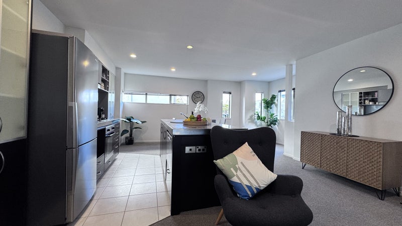 35/21 Hunters Park Drive, Three Kings, Auckland - Carousel 2
