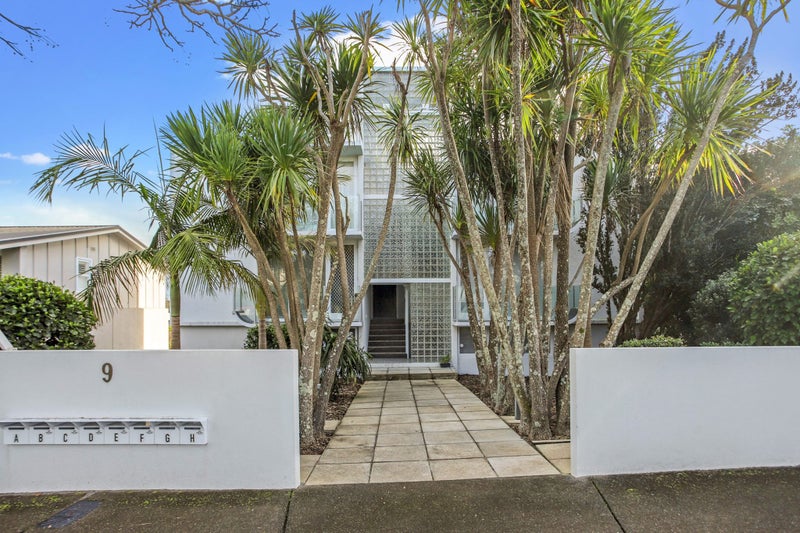 9B Emmett Street, Herne Bay, Auckland - Carousel 1
