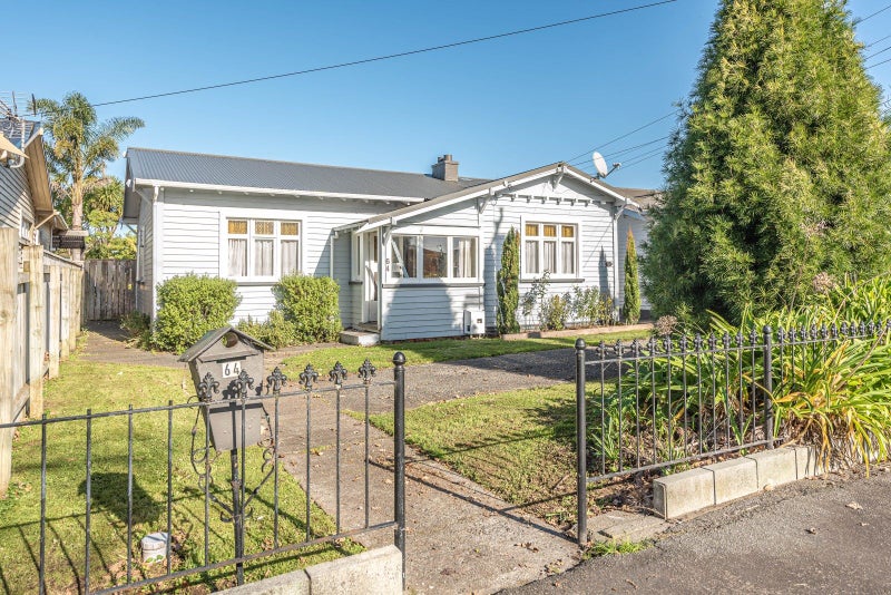 64 Boydfield Street, Whanganui East, Whanganui - Carousel 1