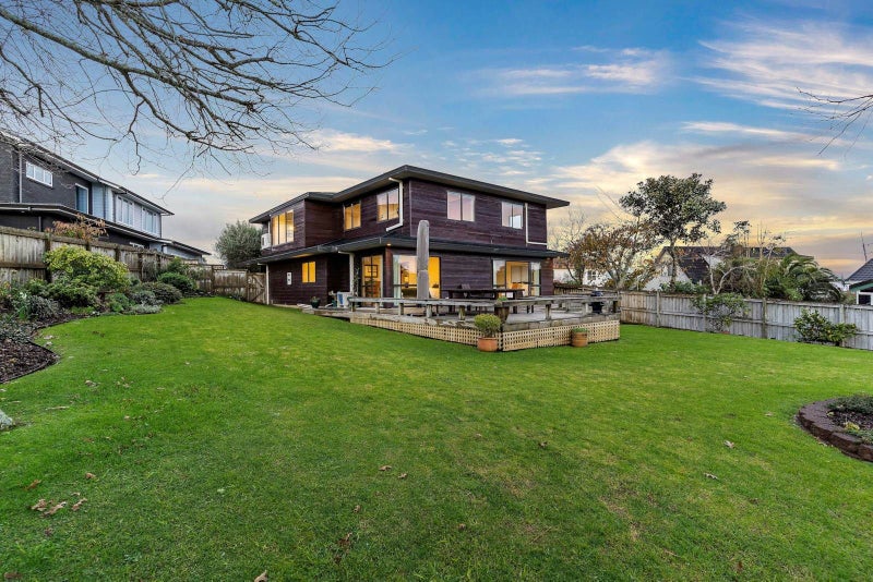 9 Marlin Street, West Harbour, Auckland - Carousel 2